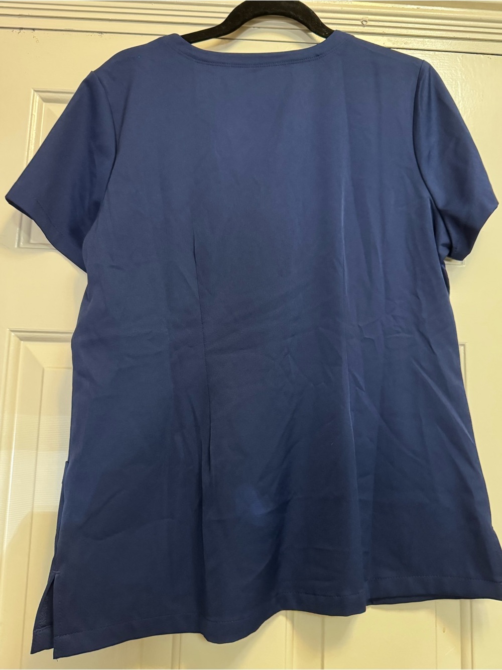 Women's V-Neck Medical Scrub Top - Navy Blue - Picture 3 of 4